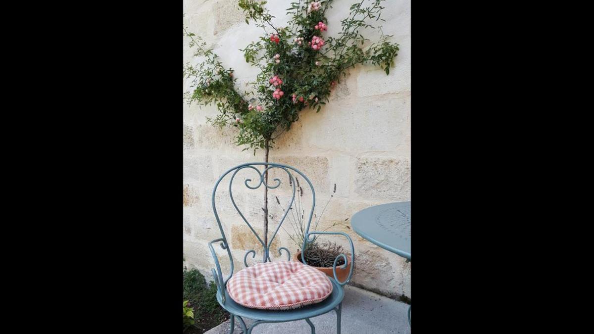 Chambre Saint Emilion - Le Clos D'Antan Les Artigues-de-Lussac Exterior photo
